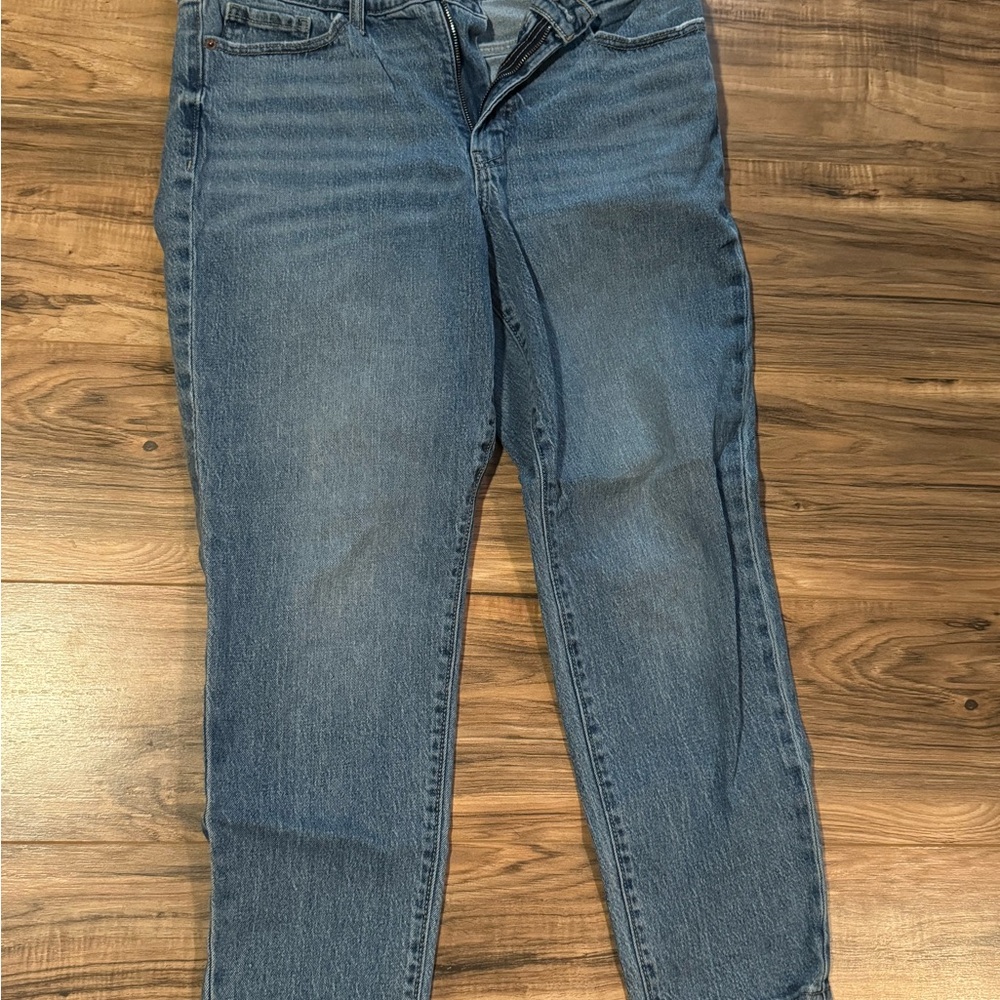 Old Navy Straight-Leg Jeans in Medium Blue Wash